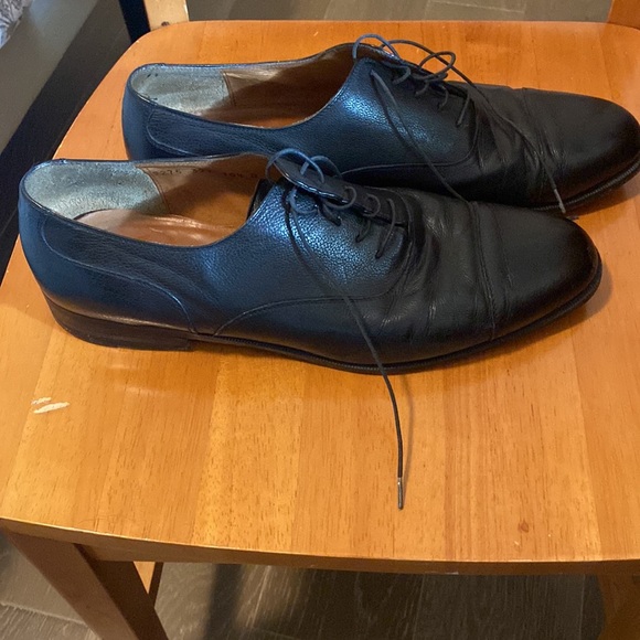 Beautiful Black Ferragamo dress and casual shoes.  Sharp and well maintained. - Picture 4 of 9